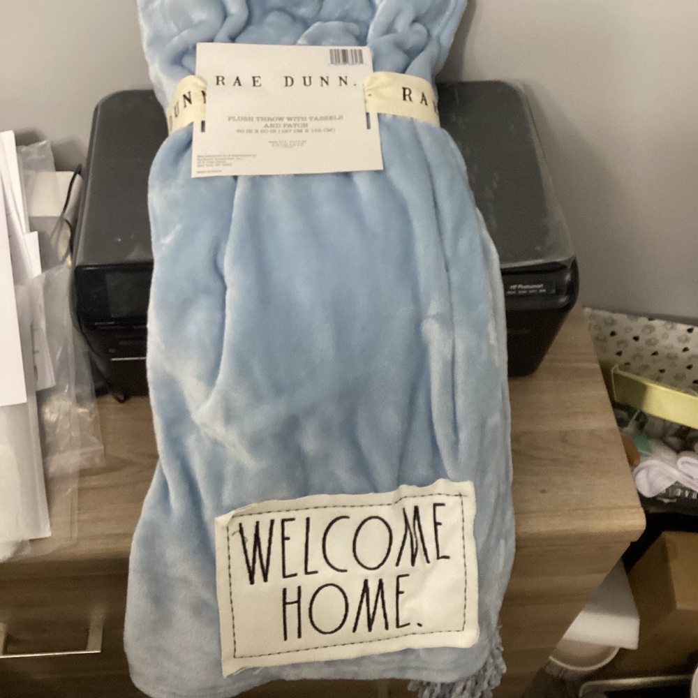 Rae Dunn welcome home blanket